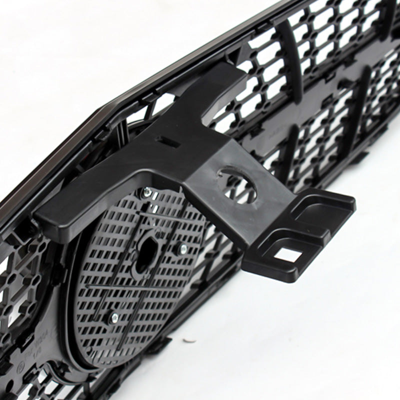 2008-2014 Mercedes-Benz C-Class Diamond Style Front Grille | W204 - Canadian Auto Performance